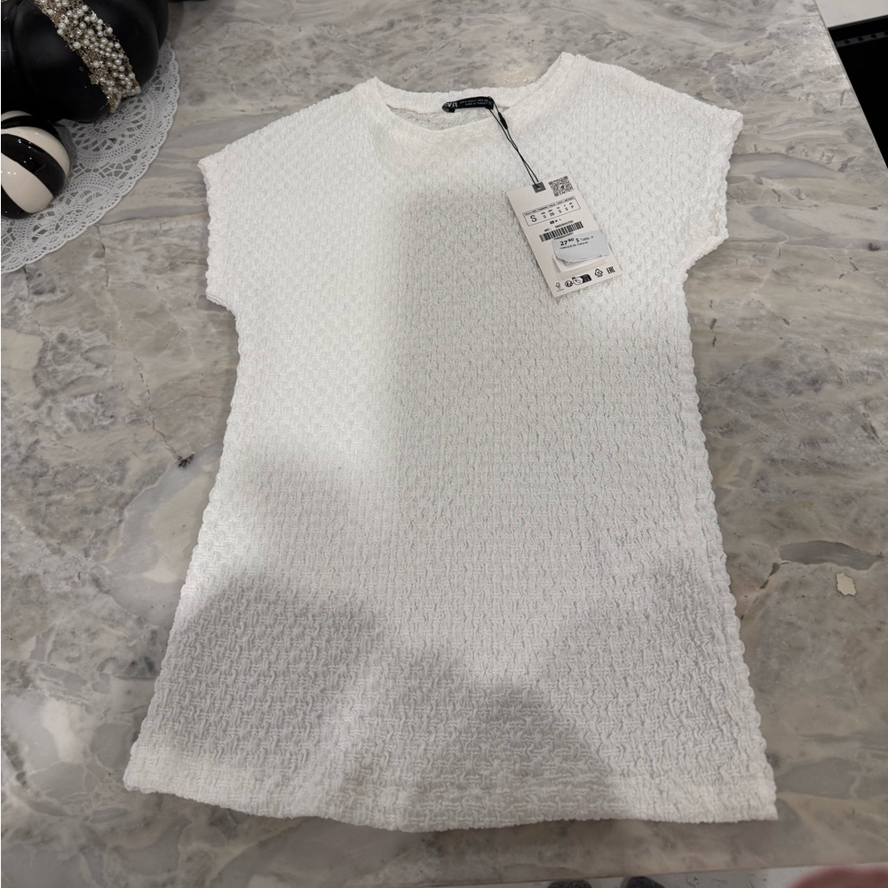 NWT Zara White Textured Short Sleeve Top
